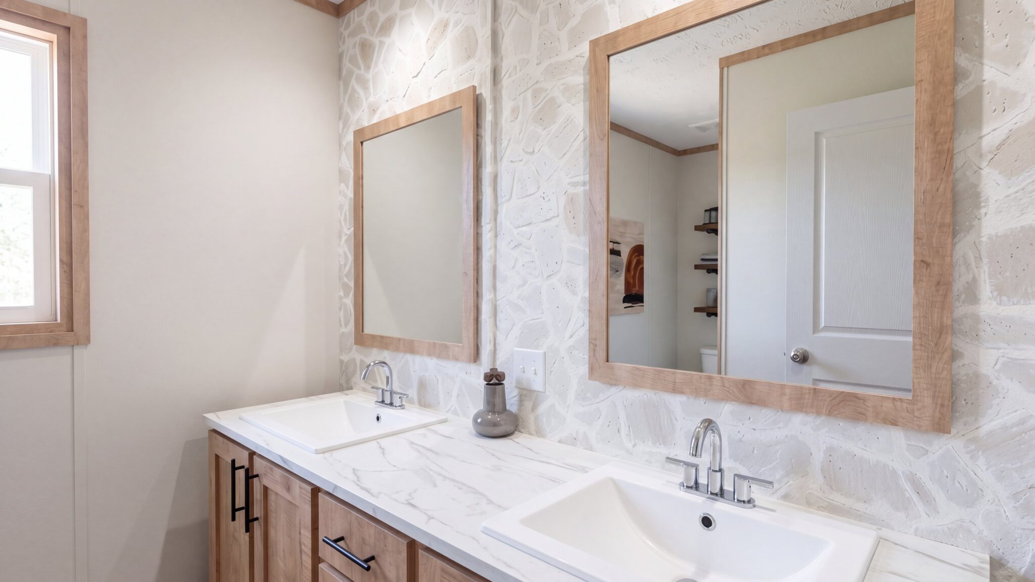 MARINER - Primary Bathroom