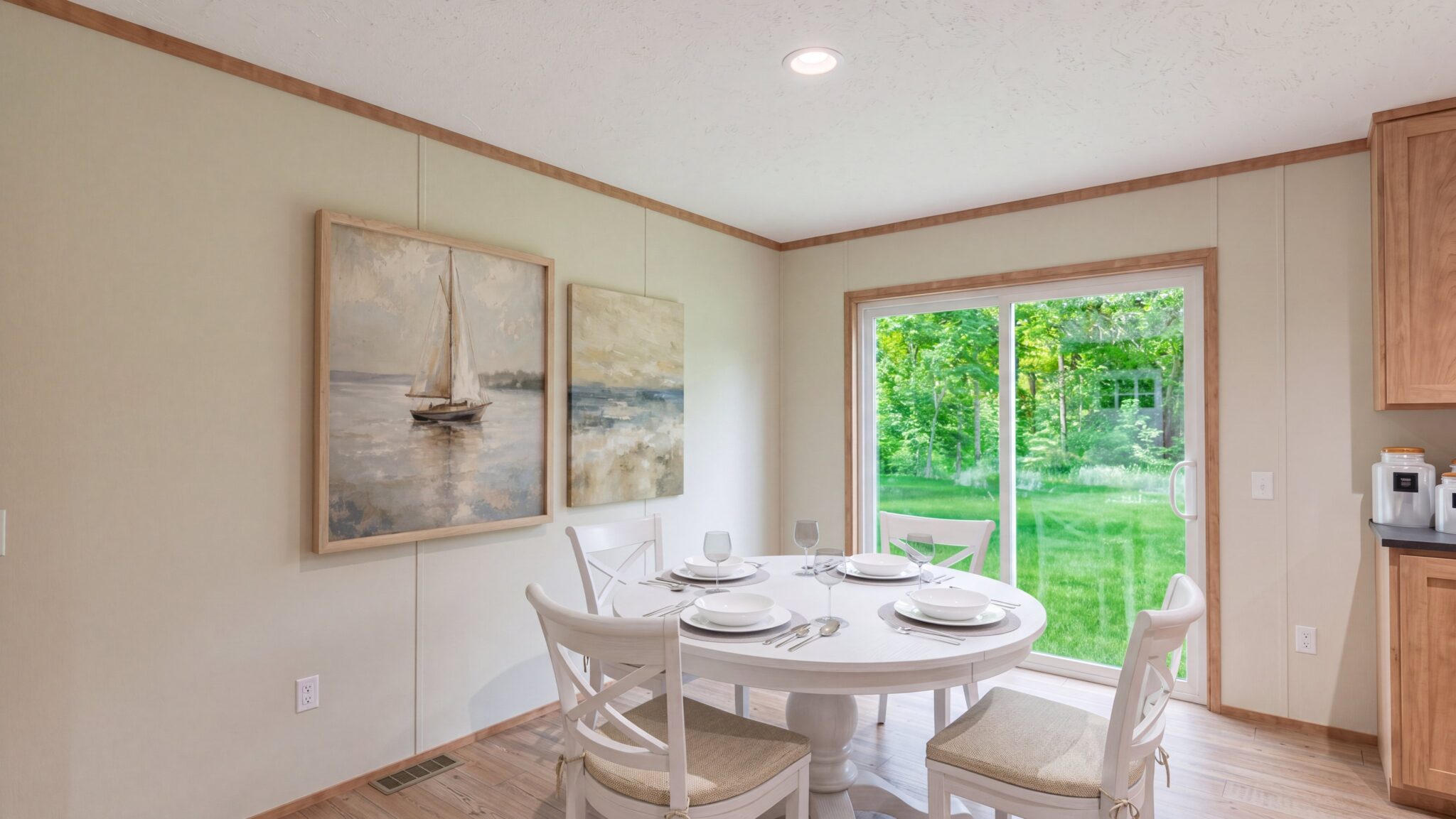 SNOWCAP - Dining Room